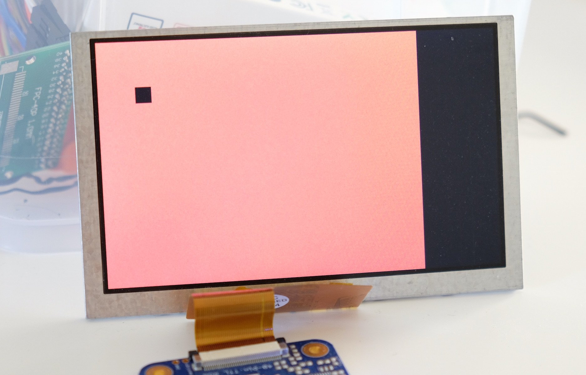 Raspberry Pi 2 LCD показывает сначала белый, а затем красный холст с указателем мыши